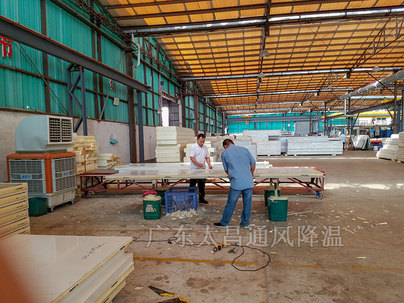 移動式環(huán)?？照{(diào)在工業(yè)廠房的應用