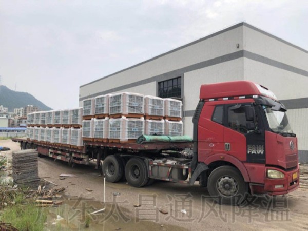 工業(yè)環(huán)?？照{(diào)專為廠房車間清涼降溫